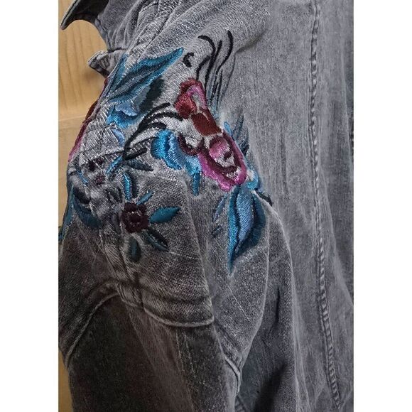 Vintage Inspired Denim Jacket With Floral Embroidery & Button Closure - Picture 5 of 10